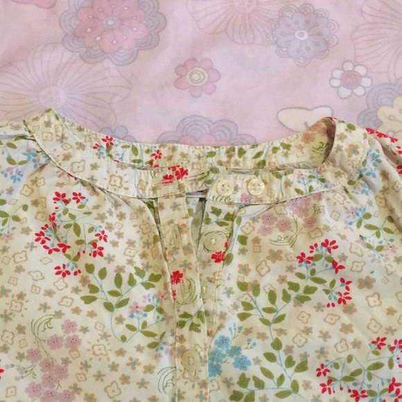 Old Navy long sleeved shirt - Picture 3 of 5